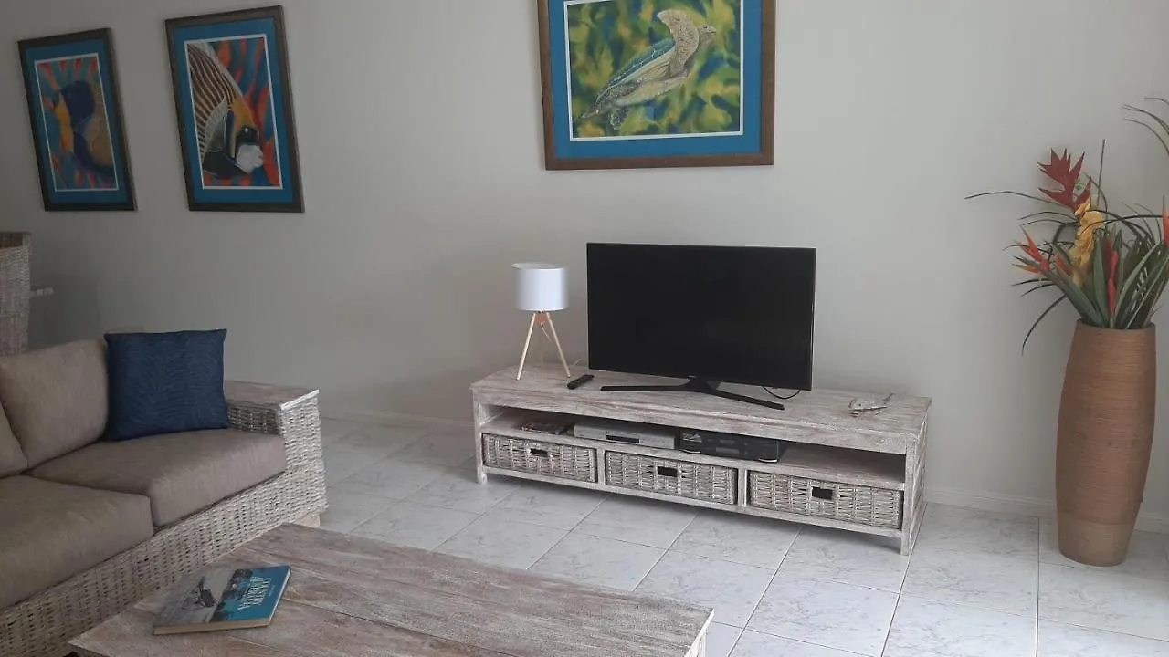Aparthotel Costa Royale Trinity Beach
