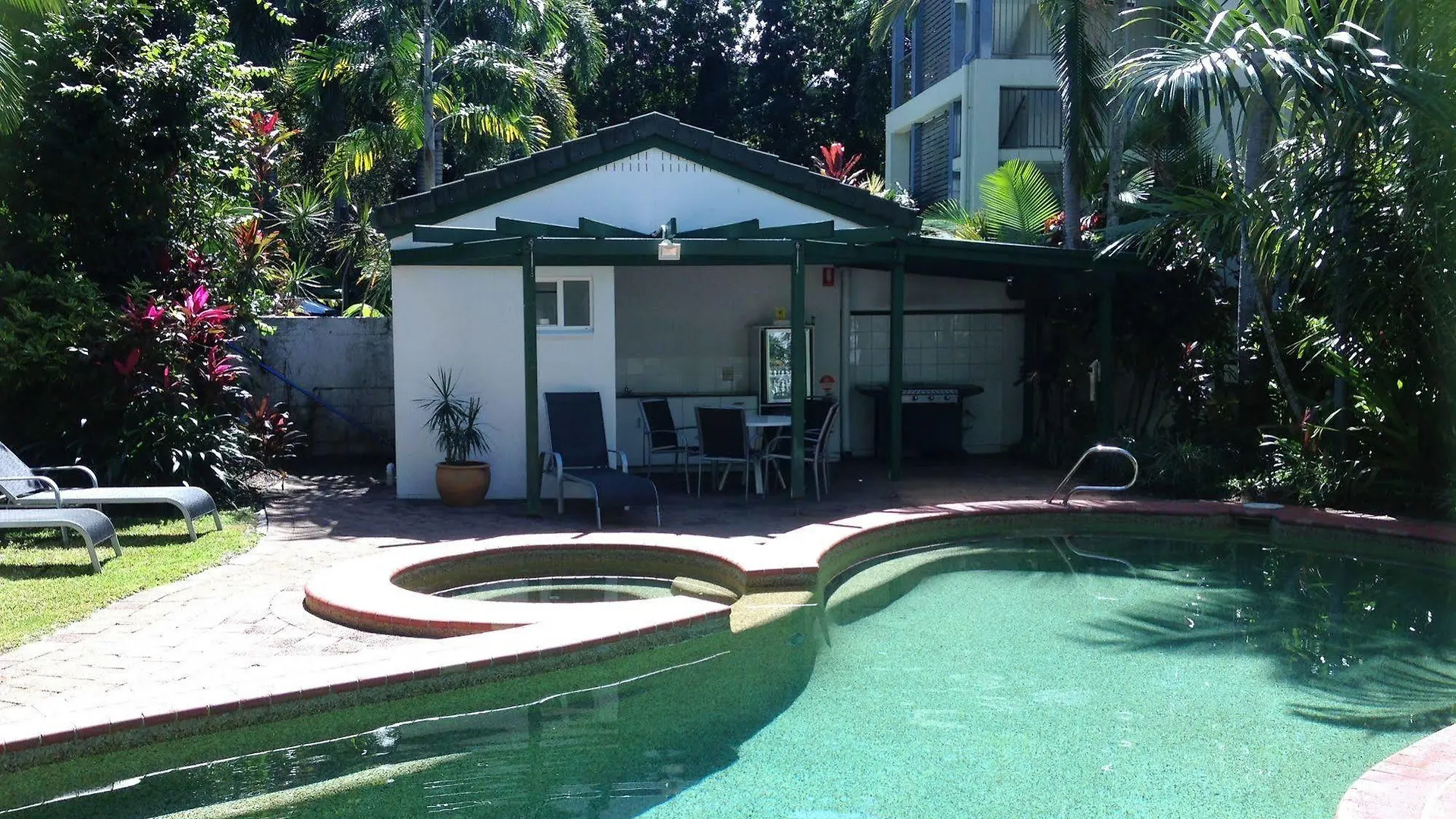 **** Aparthotel Costa Royale Trinity Beach Australia